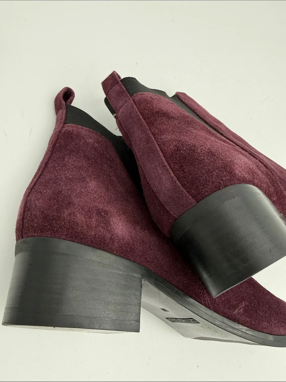 Marc Fisher Burgundy Suede Pointed Chelsea Booties women 9M pull on casual retro